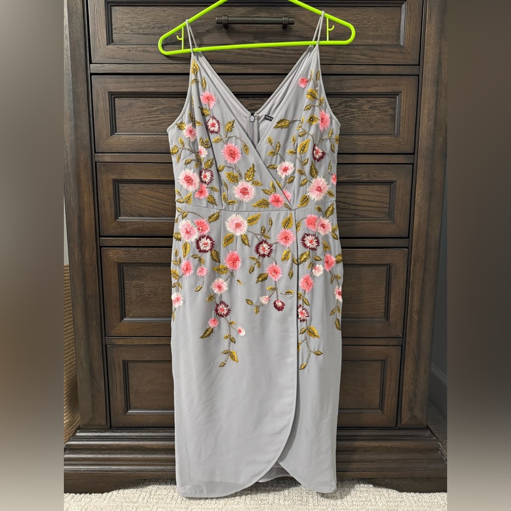 Gianni Bini Floral Embroidered Gray Dress